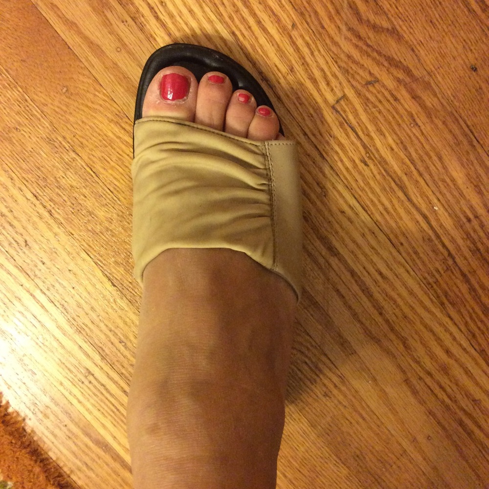 Sandals - Picture 4 of 10
